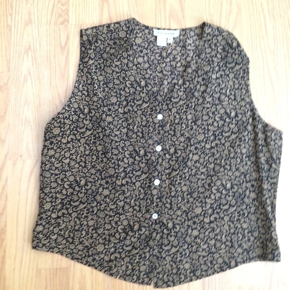 Ann Taylor sleeveless 100% silk shirt size L